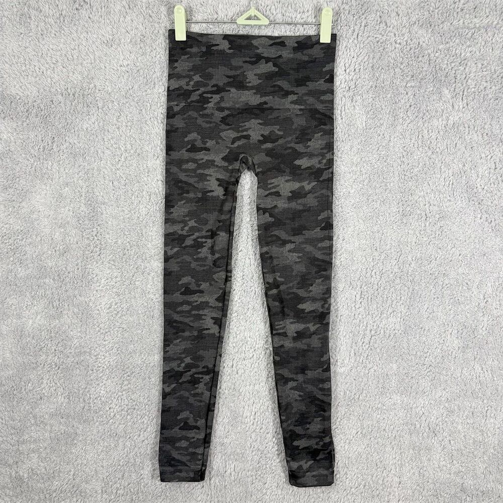 Spanx Look At Me Now Camo Seamless High-Waisted Leggings Size M Black Stretch